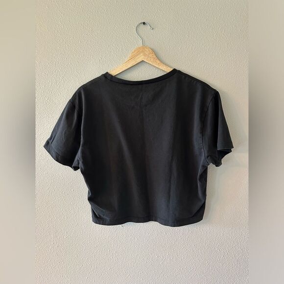 Alphalete Women’s Crop Short Sleeve Logo Tee in Black and Gold Size XXL - Picture 3 of 3